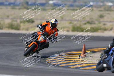 media/Nov-06-2022-SoCal Trackdays (Sun) [[208d2ccc26]]/Turn 11 (10am)/